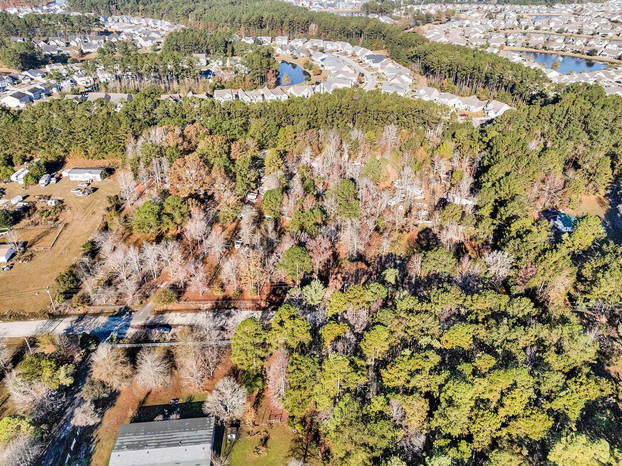 325 Winding Road - Photo 1