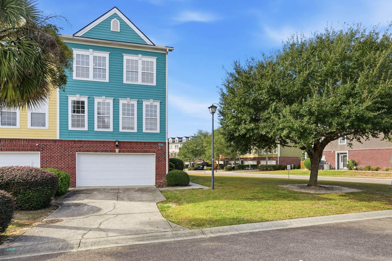 9210 Southern Oak Lane - Photo 1