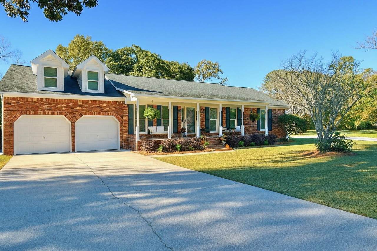 2 Skyeman Drive - Photo 1