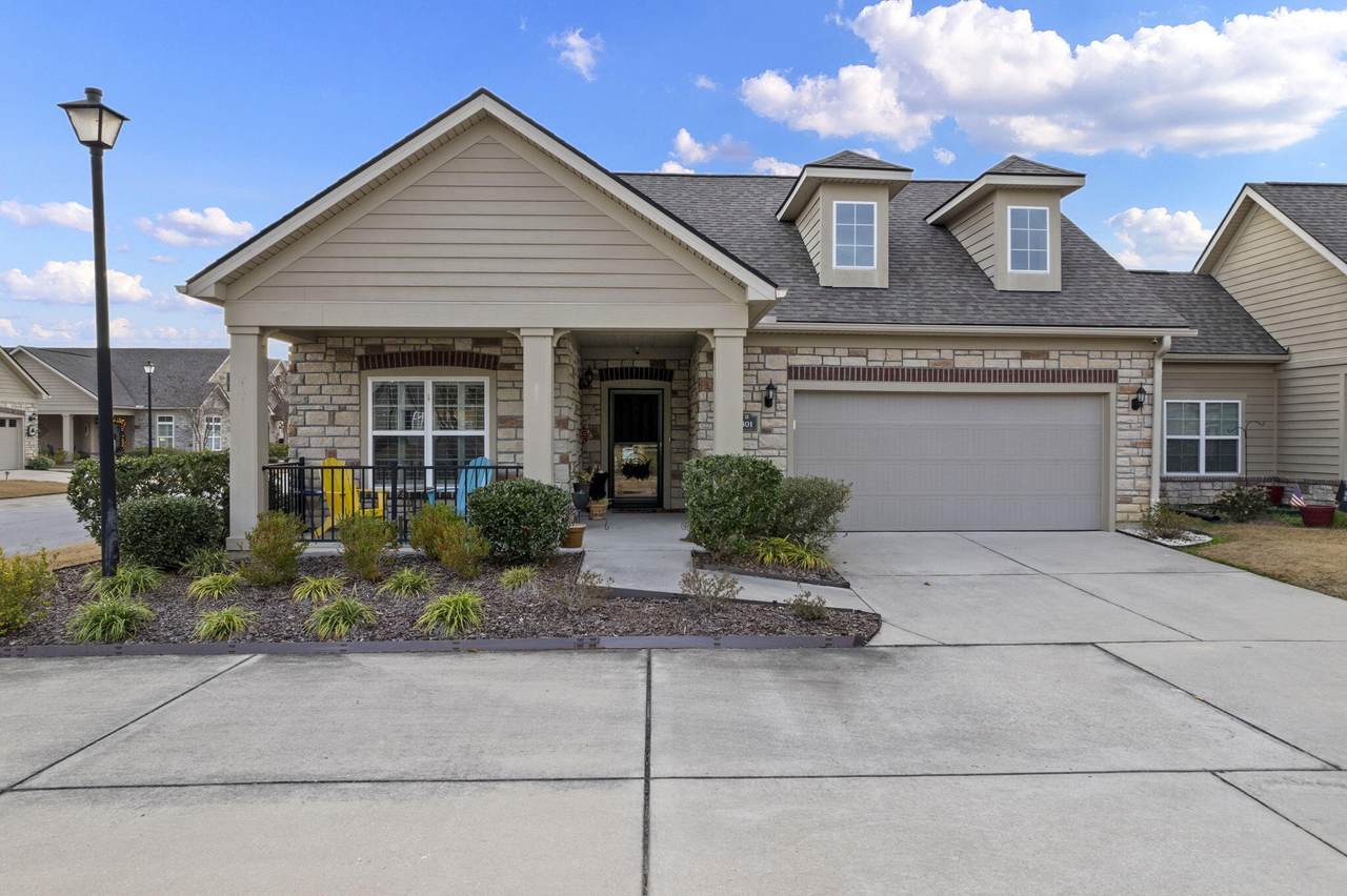 301 Blakely Village Lane - Photo 1