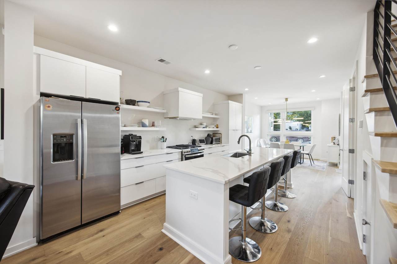 14 F Street - Photo 1