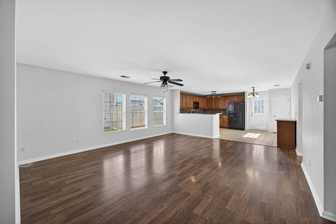 1509 Mandarin Court - Photo 1