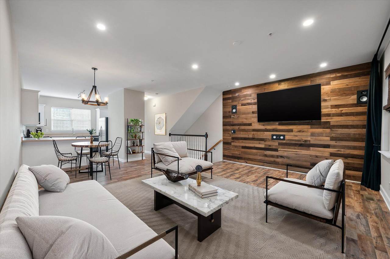 4636 Palm View Circle - Photo 1