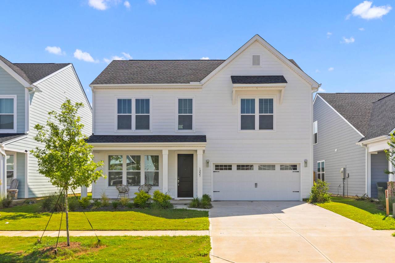 1223 Homecoming Boulevard - Photo 1