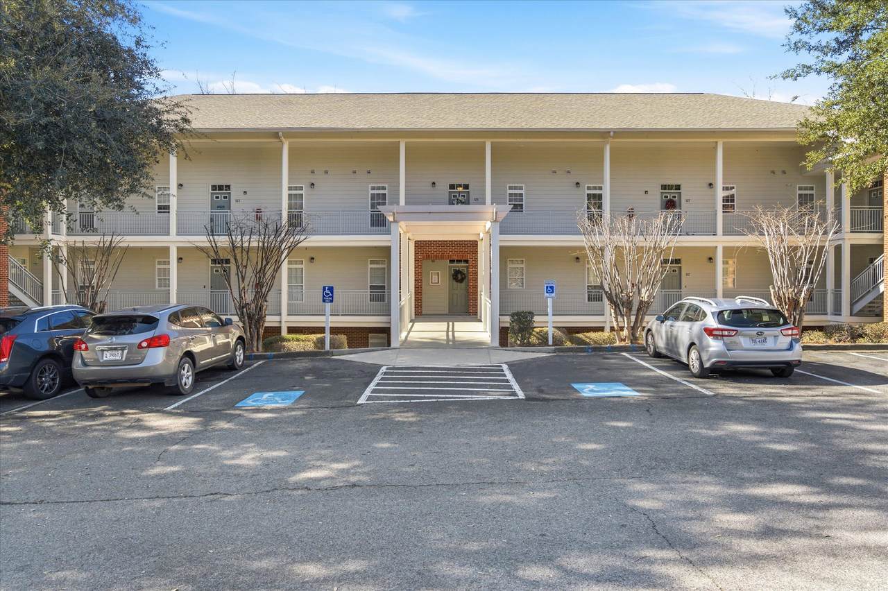 125 Ballard Lane - Photo 1