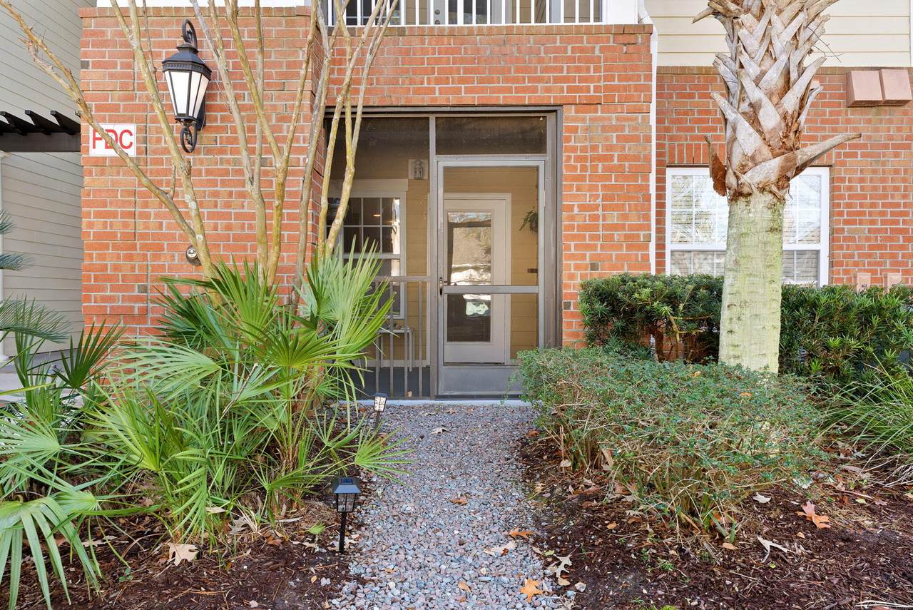 1101 Basildon Road - Photo 1