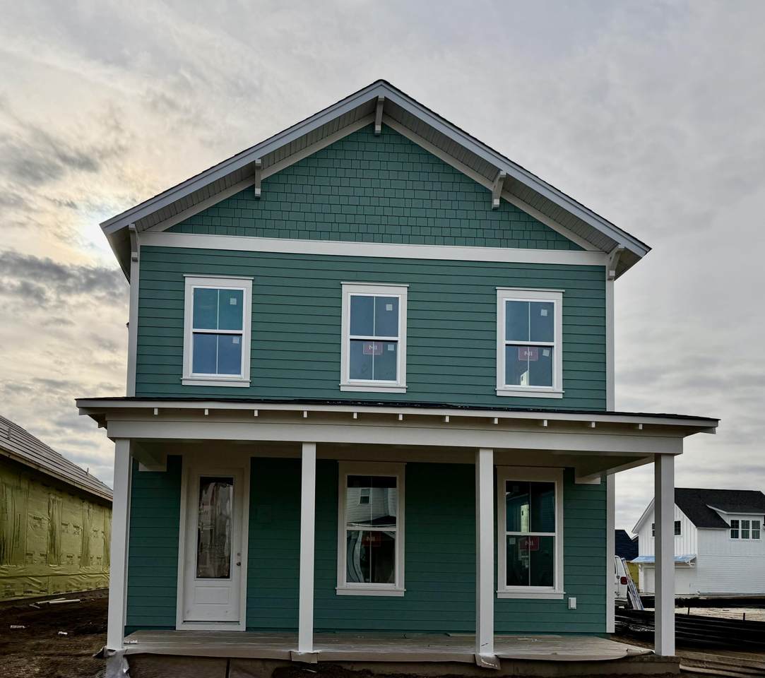 709 Rumbling Leaf Lane - Photo 1