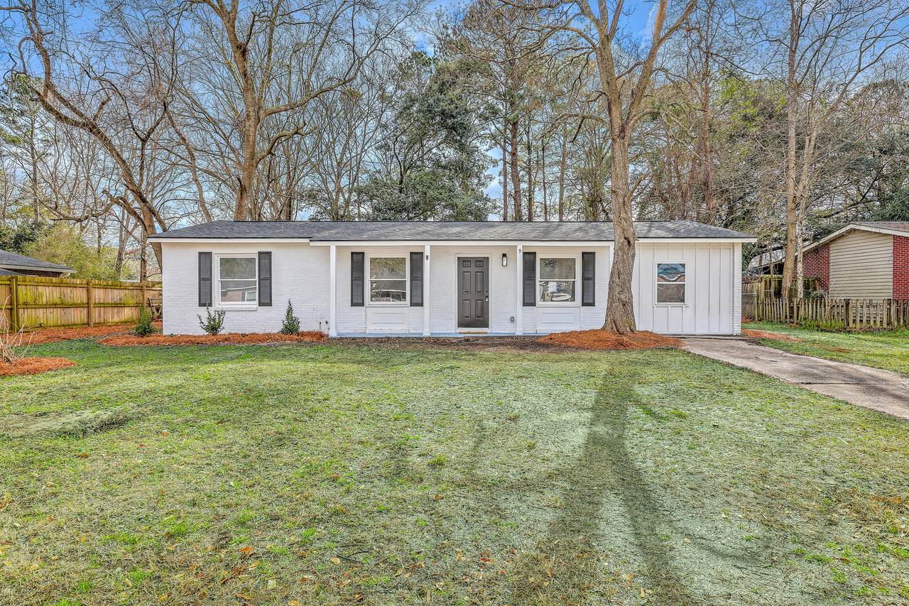 9 Roselle Avenue - Photo 1