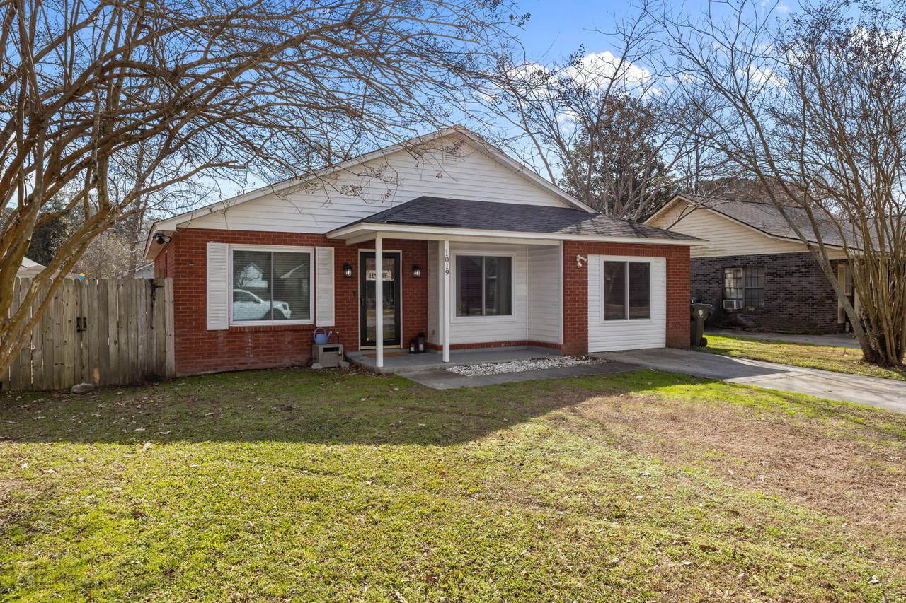 1019 Douglas Wayne Road - Photo 1