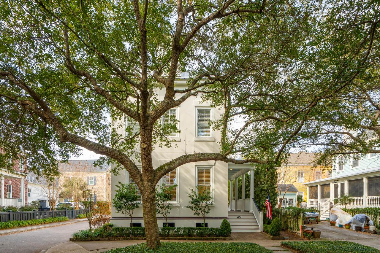 https://bt-photos.global.ssl.fastly.net/charleston/1280_boomver_1_26003381-2.jpg