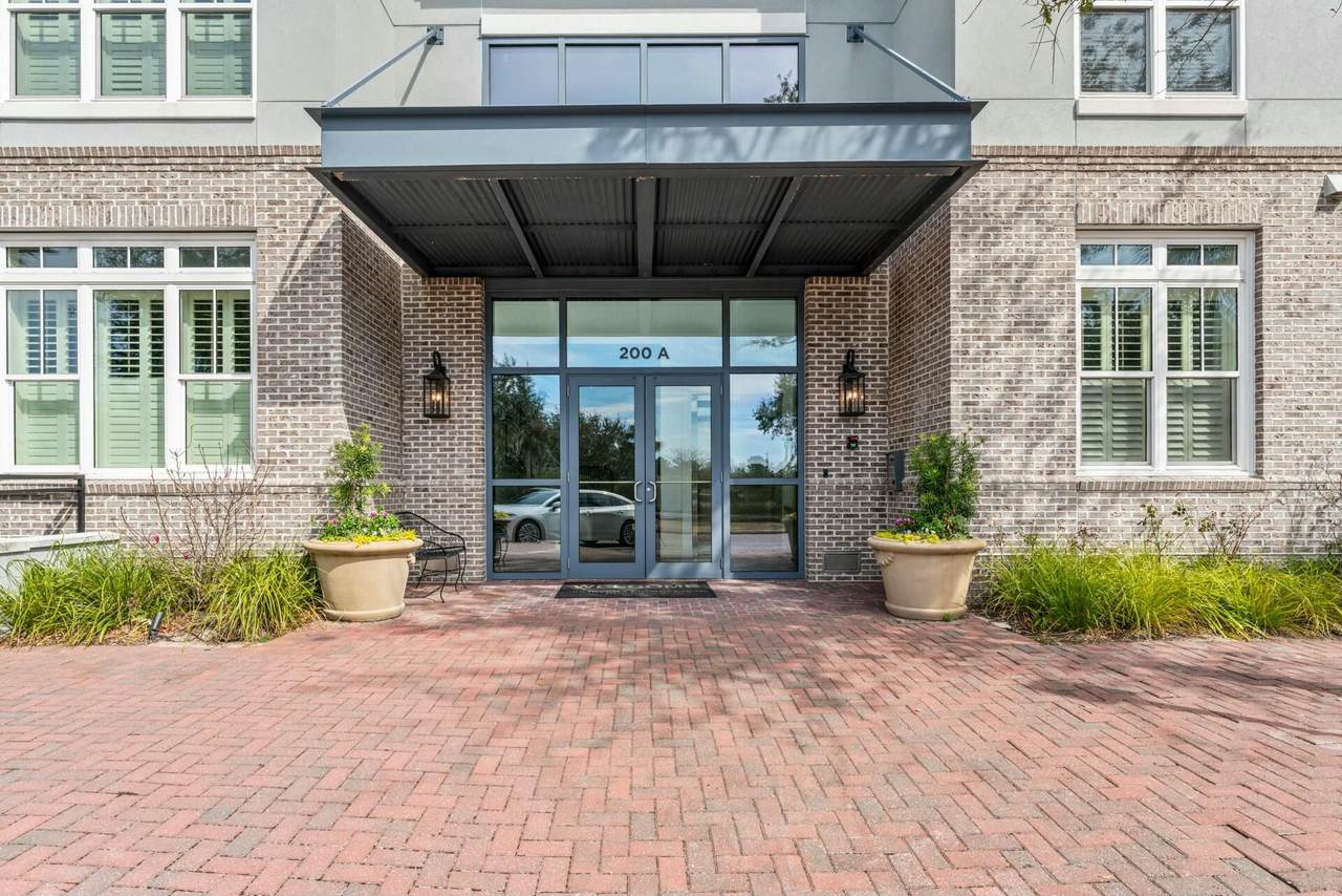 200 River Landing Drive - Photo 1