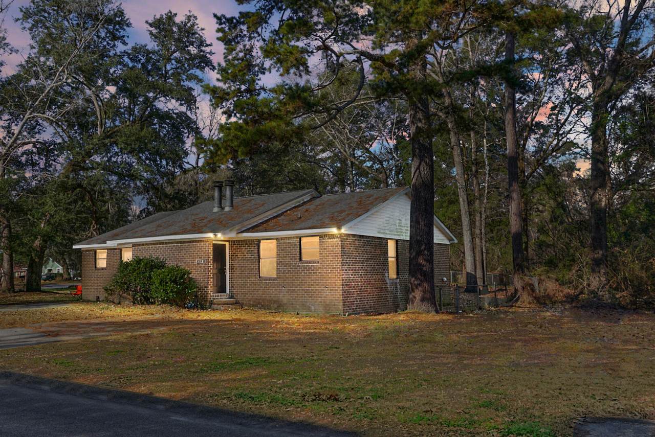 158 Hummingbird Avenue - Photo 1
