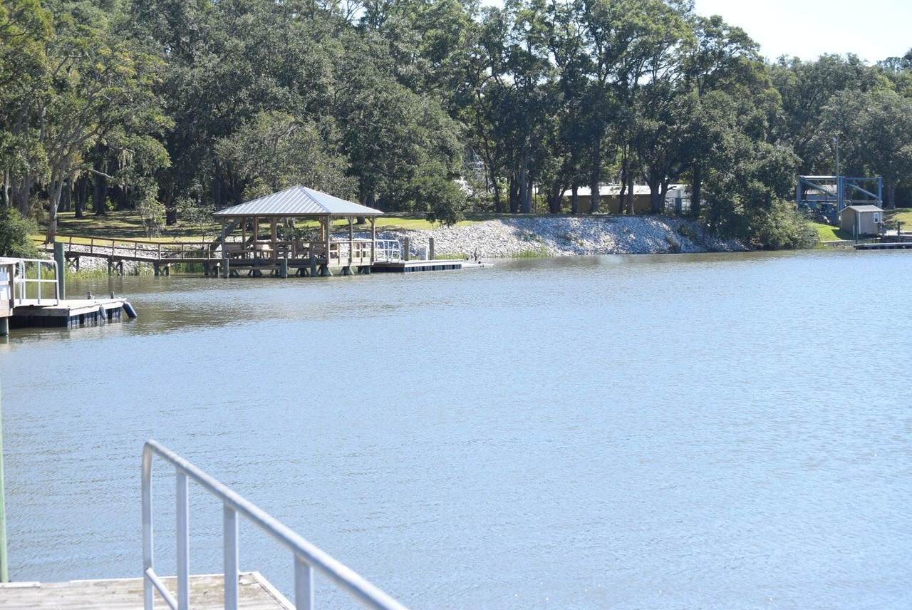 https://bt-photos.global.ssl.fastly.net/charleston/1280_boomver_1_26005148-2.jpg