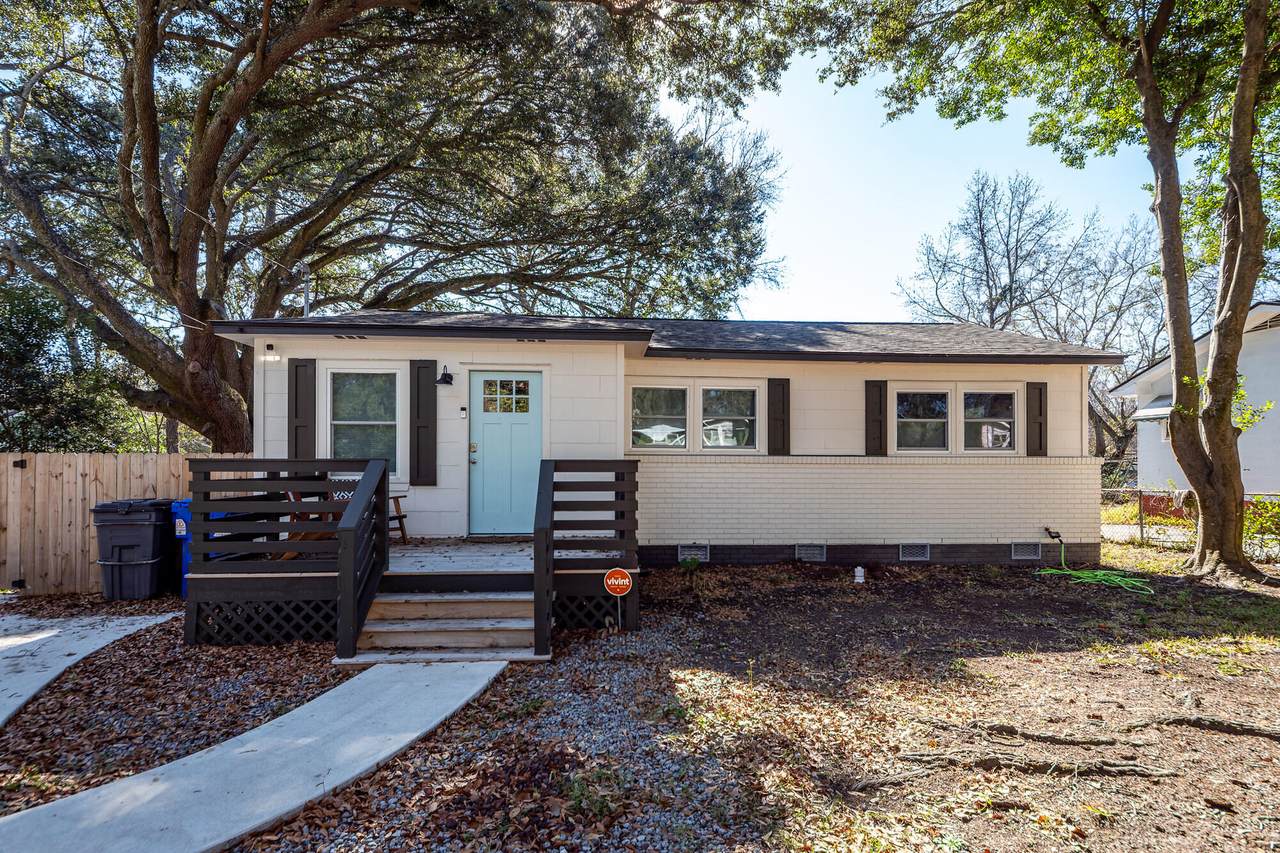 1511 Larry Street - Photo 1