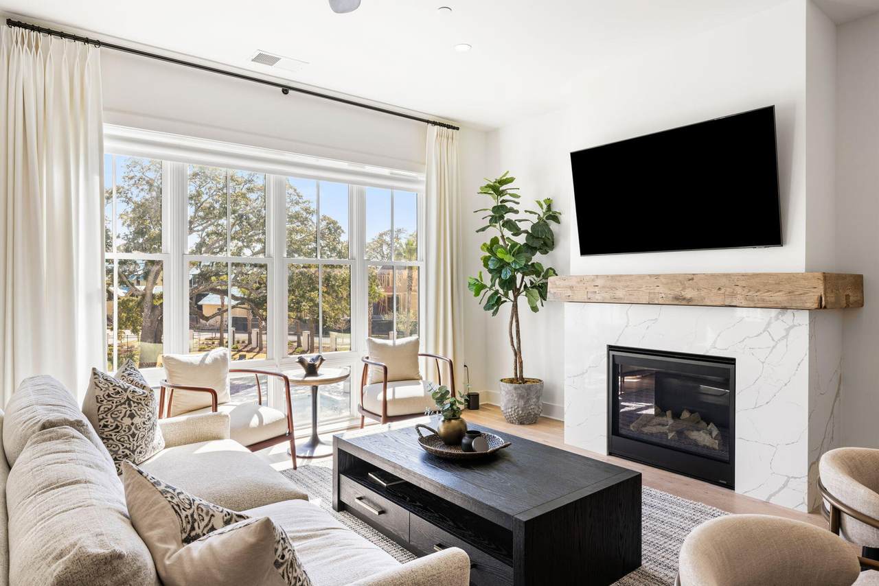 508 Helmsman Street - Photo 1