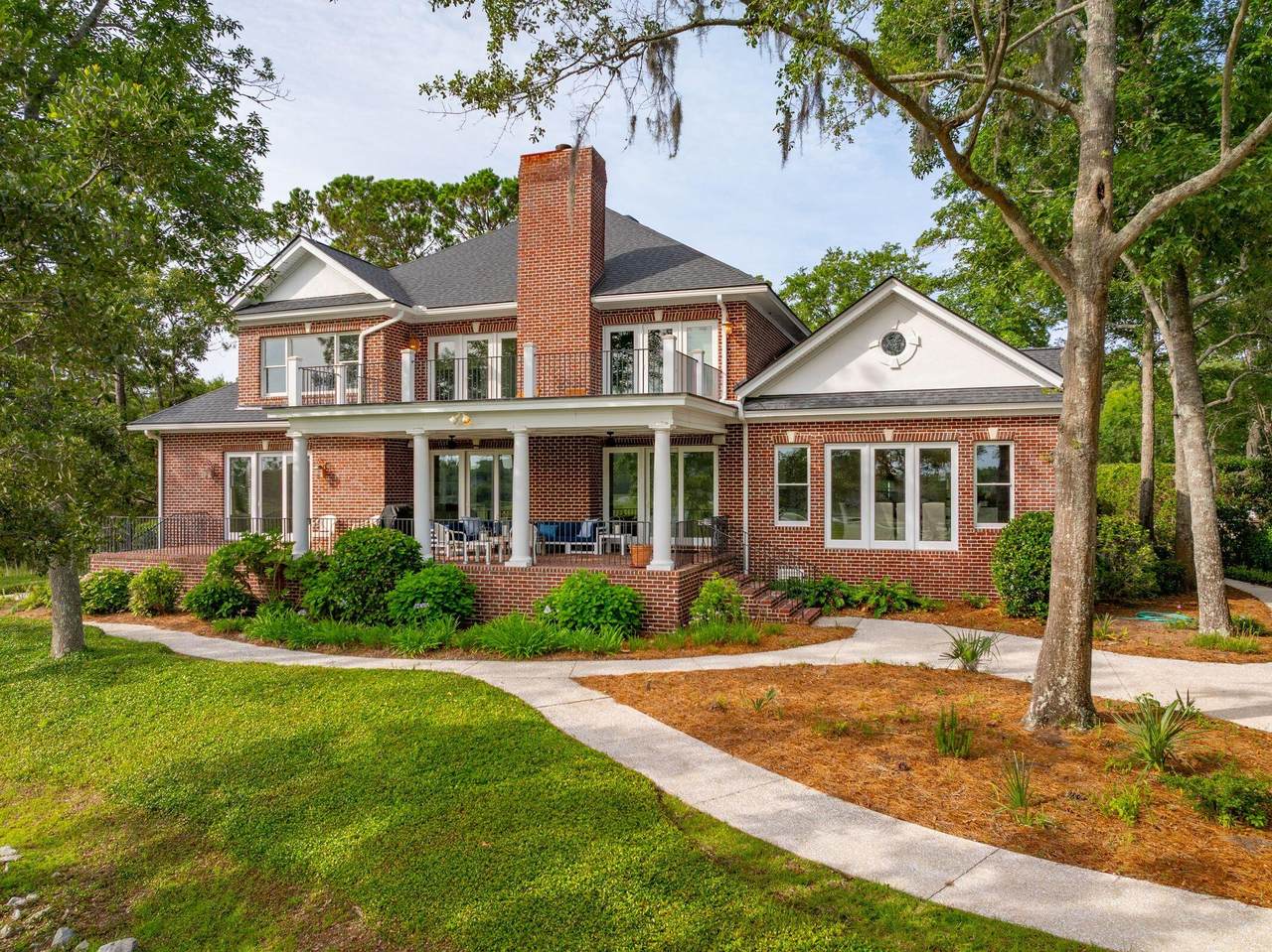 https://bt-photos.global.ssl.fastly.net/charleston/1280_boomver_1_26005236-2.jpg