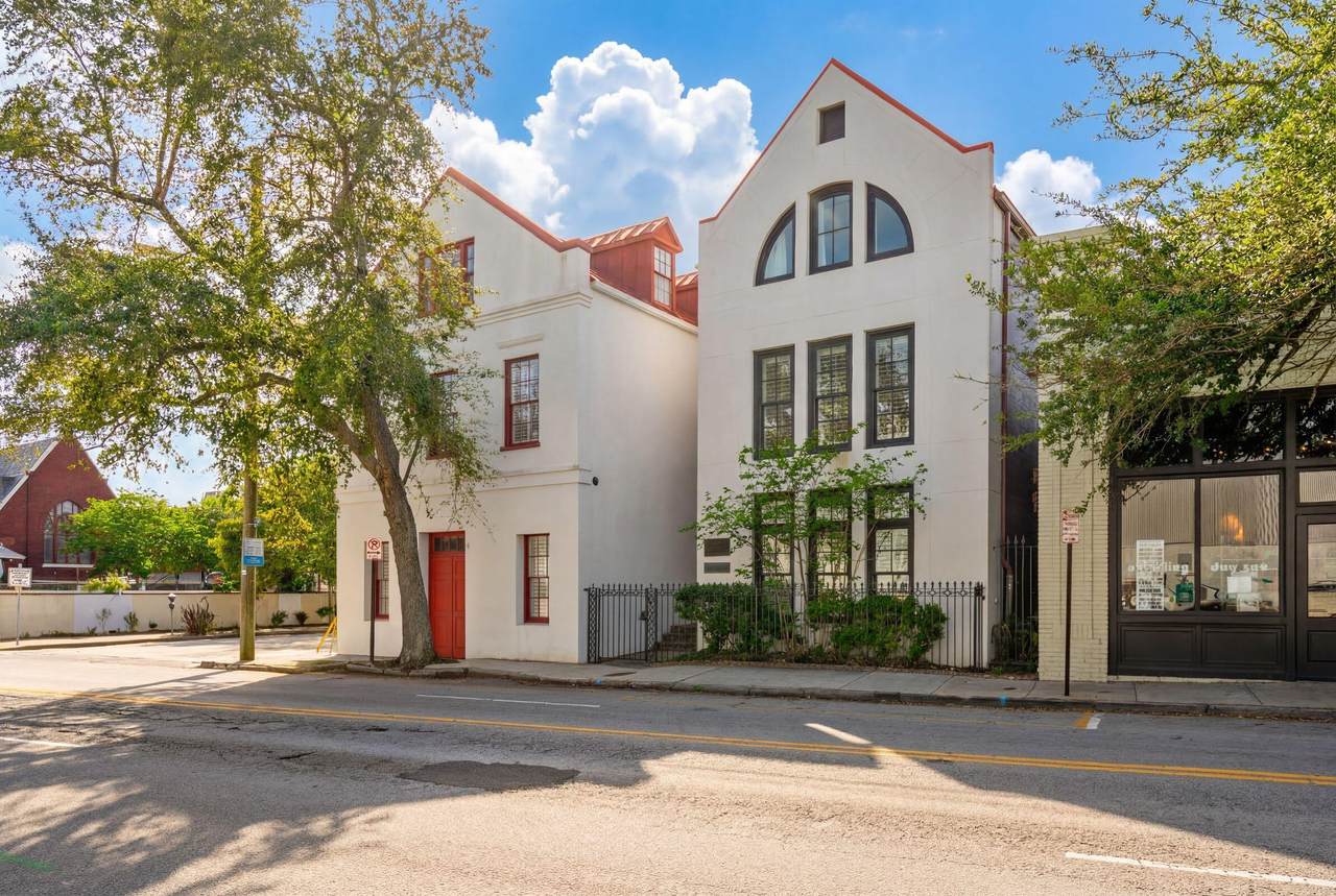 241 East Bay Street - Photo 1