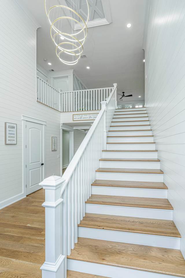 https://bt-photos.global.ssl.fastly.net/charleston/1280_boomver_1_26005494-2.jpg