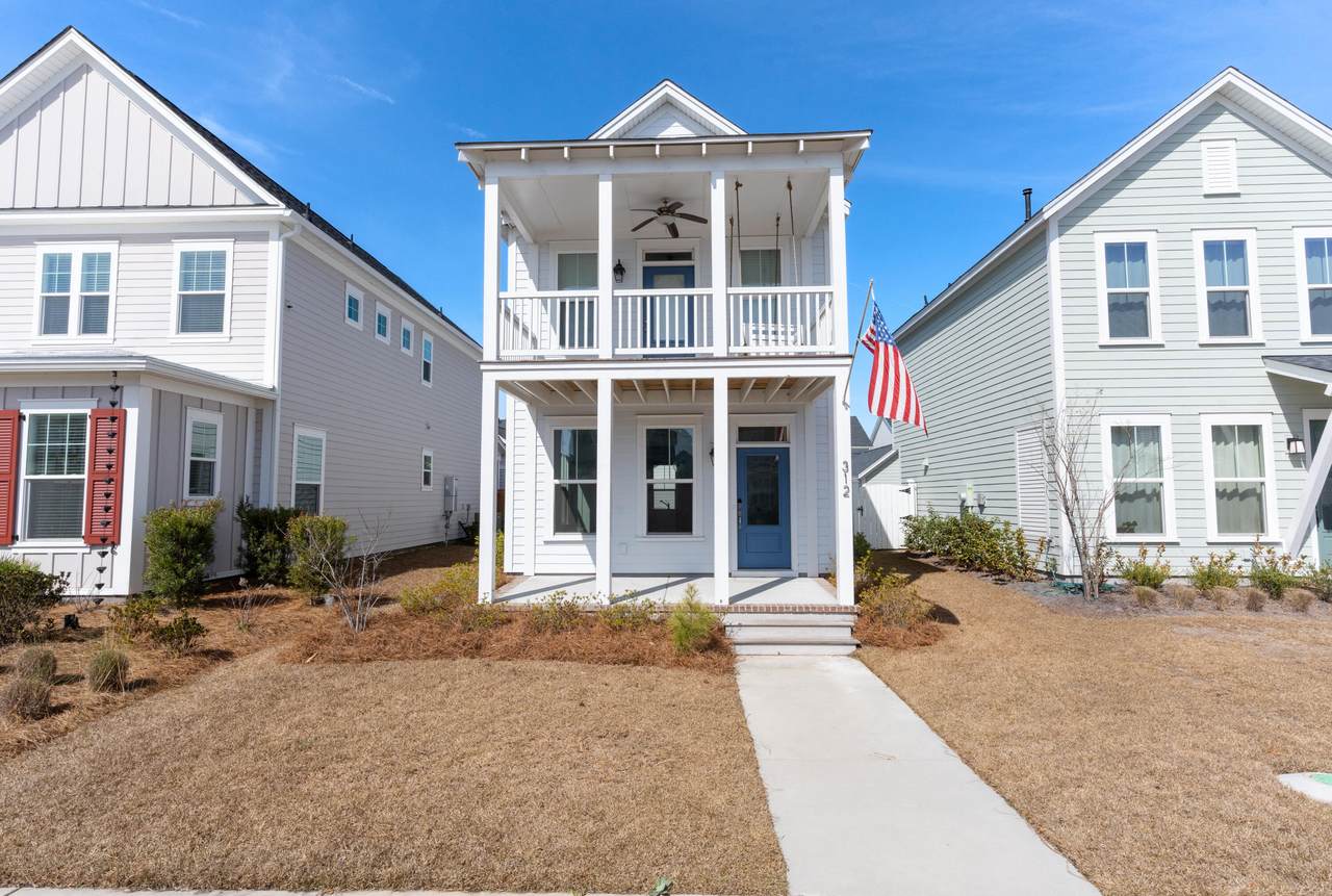 312 Eclipse Street - Photo 1