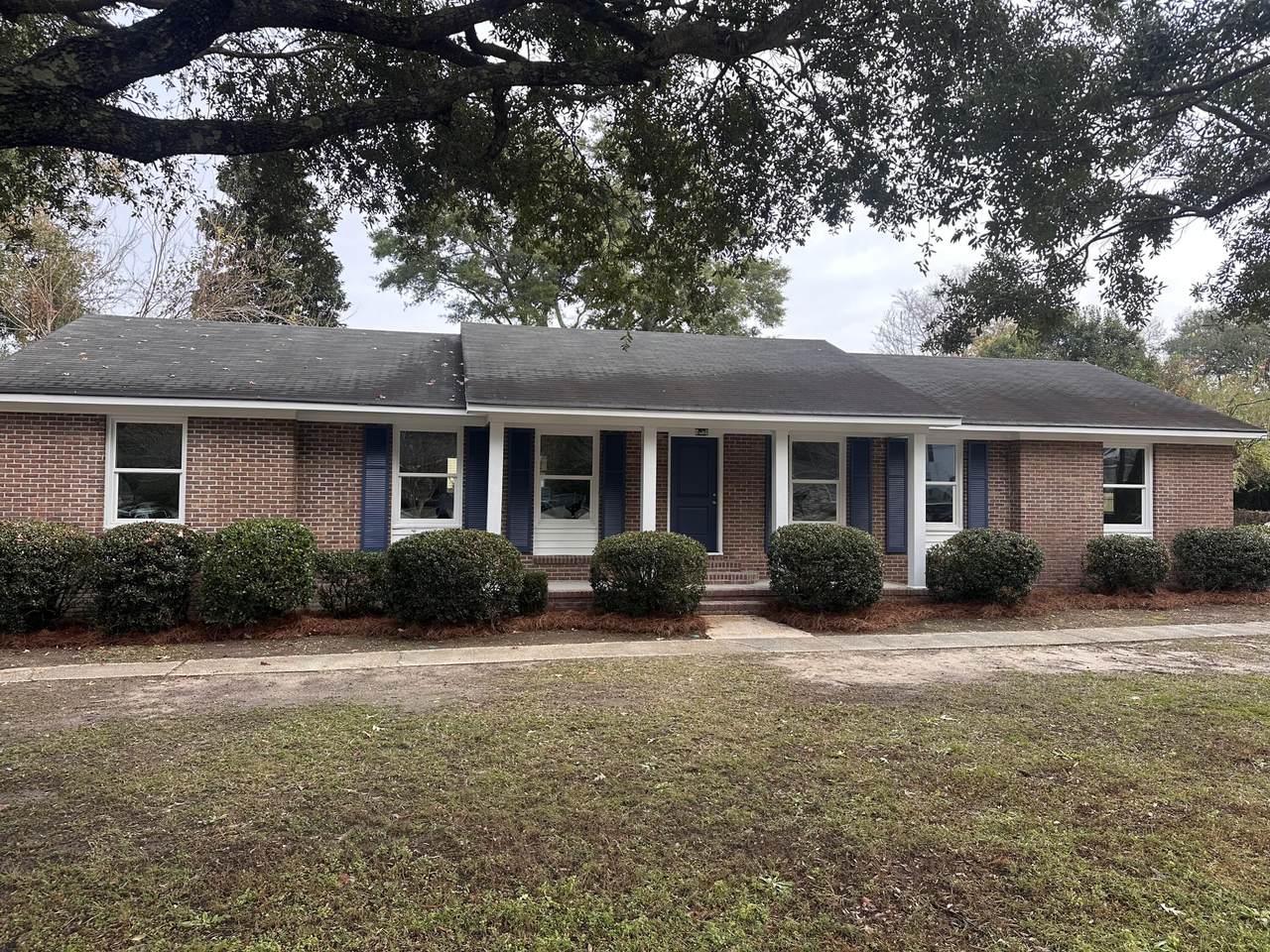 1038 Harbor View Road - Photo 1