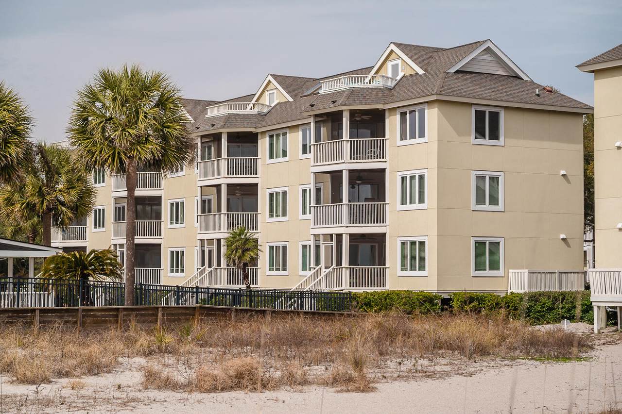 9000 Palmetto Drive - Photo 1