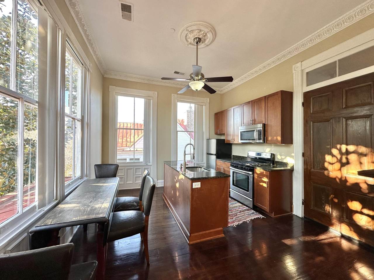 114 Rutledge Avenue - Photo 1