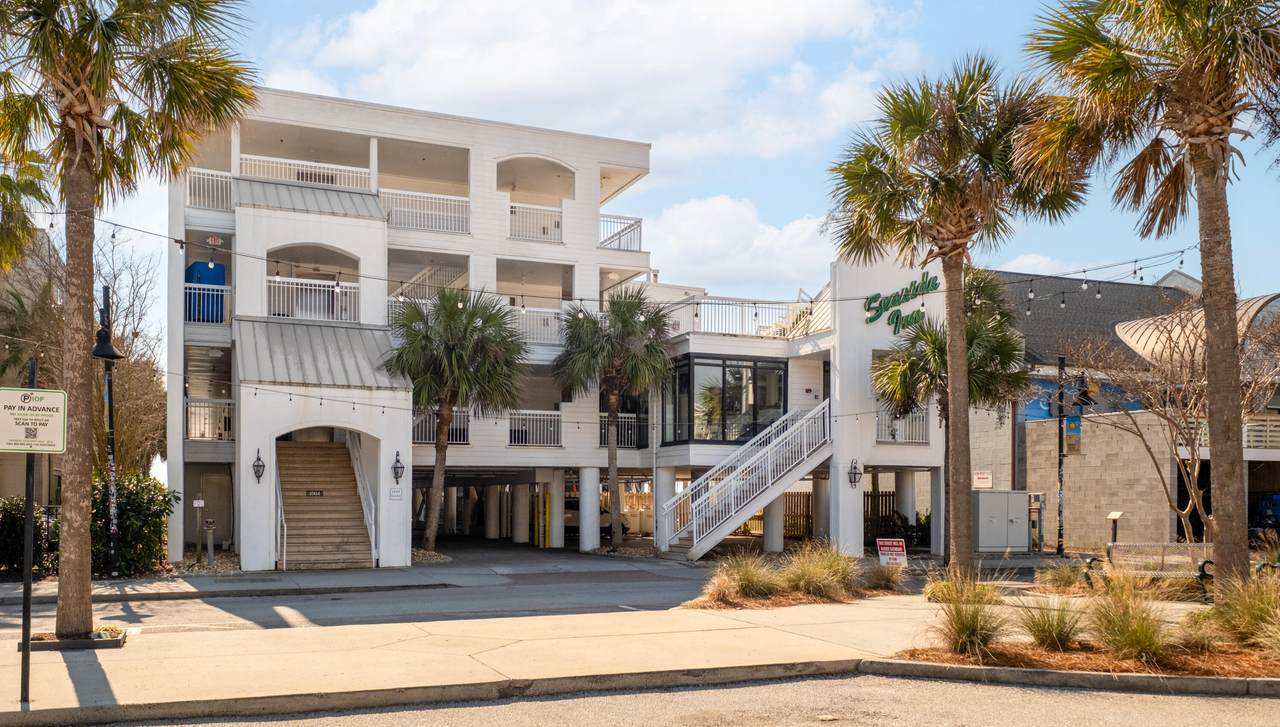 1004 Ocean Boulevard - Photo 1