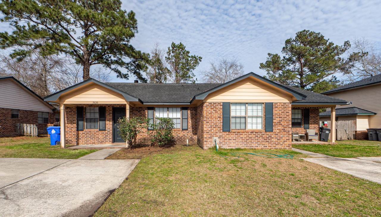 7620 Valleyview Circle - Photo 1