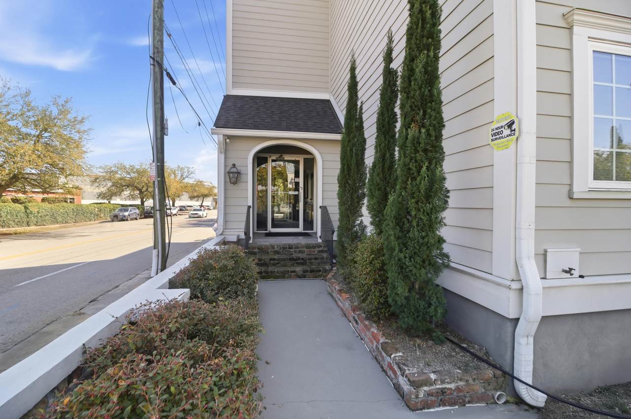 259 Bay Street - Photo 1