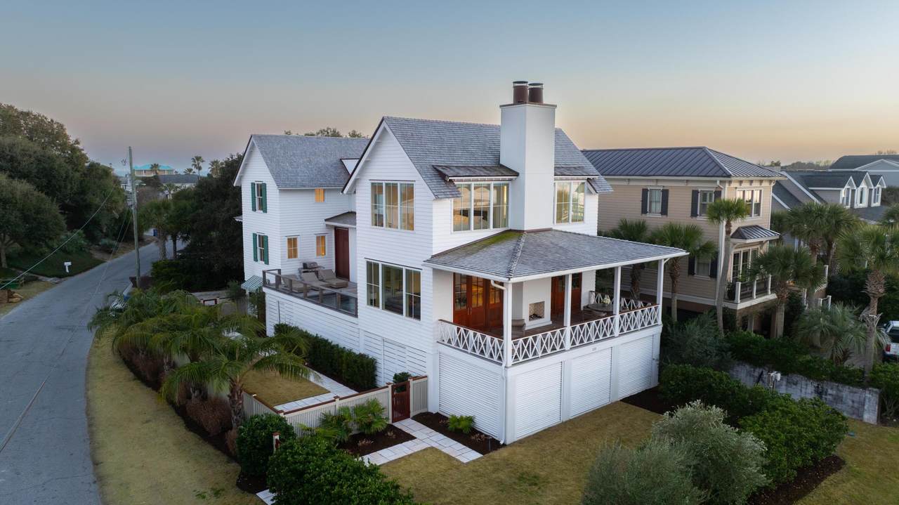 120 Palm Boulevard - Photo 1