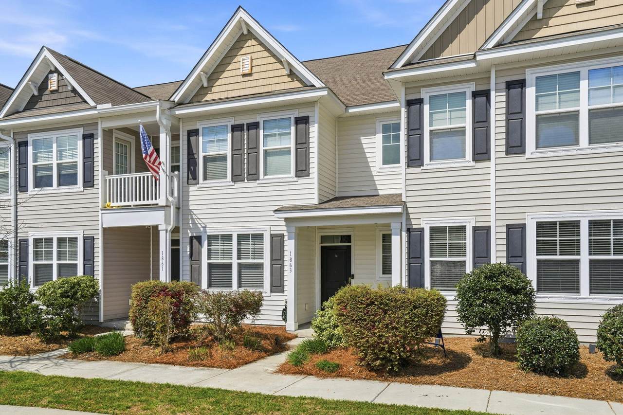 1863 Towne Street - Photo 1