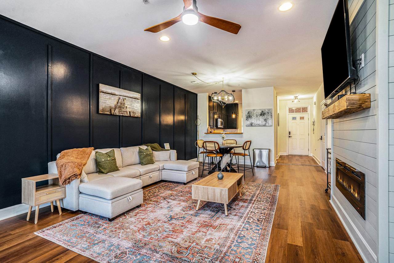 105 Ballard Lane - Photo 1