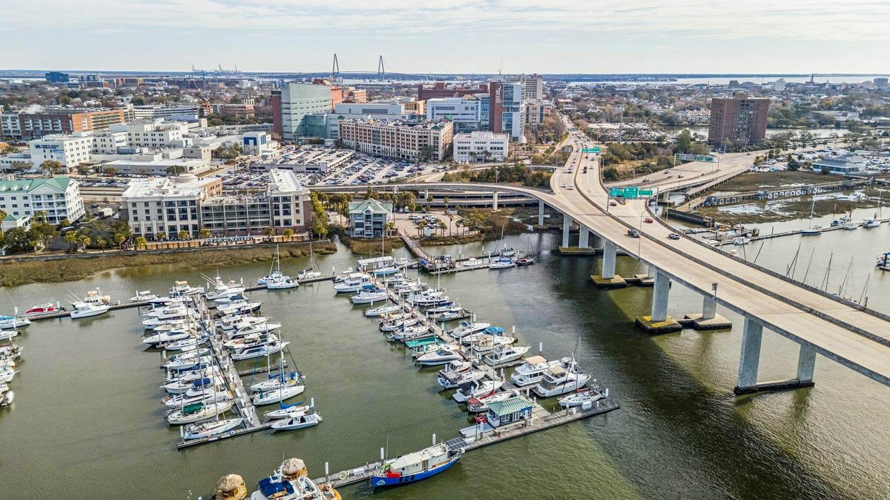 https://bt-photos.global.ssl.fastly.net/charleston/1280_boomver_1_26007248-2.jpg