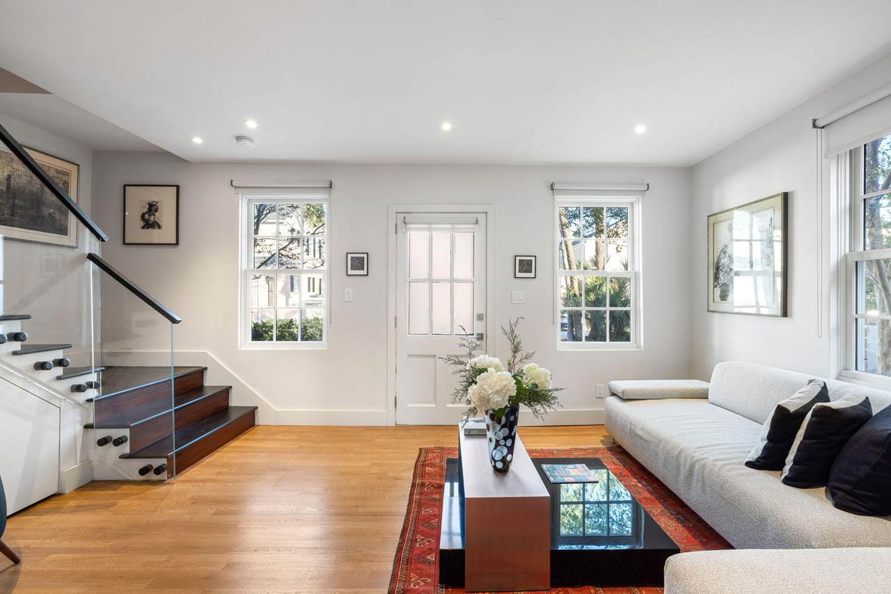 https://bt-photos.global.ssl.fastly.net/charleston/1280_boomver_1_26007561-2.jpg