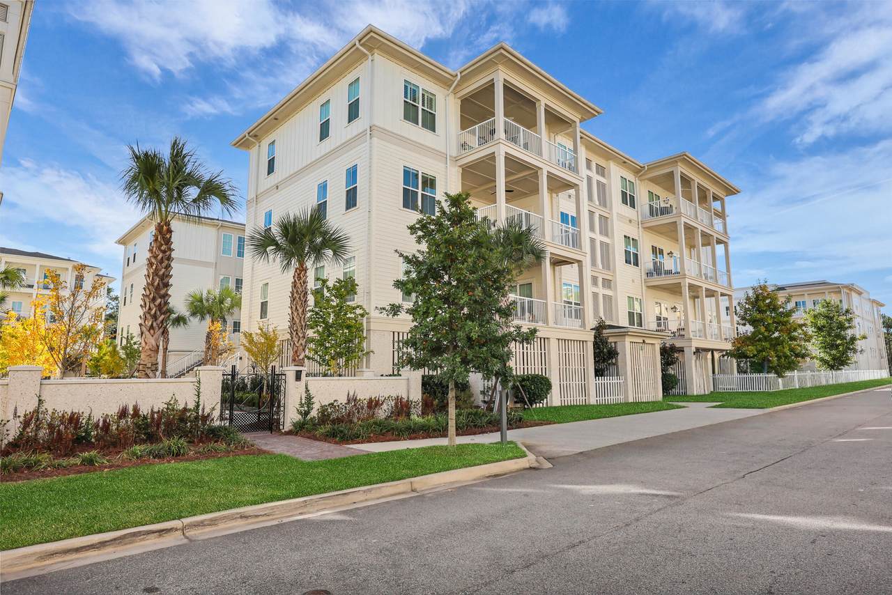 320 Longshore Street - Photo 1