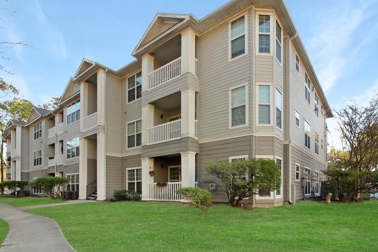 700 Daniel Ellis Drive - Photo 1