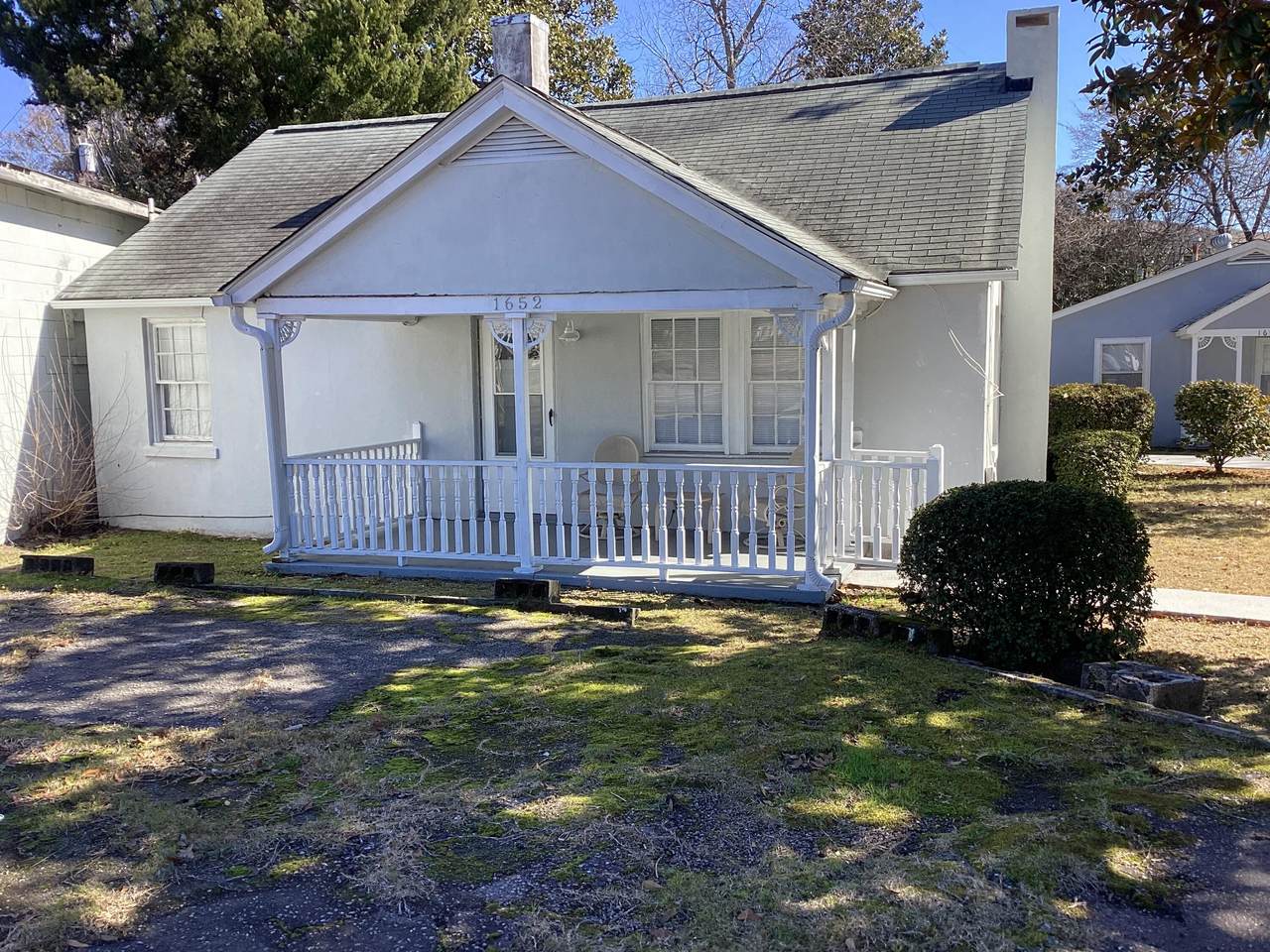 1652 Folly Road - Photo 1