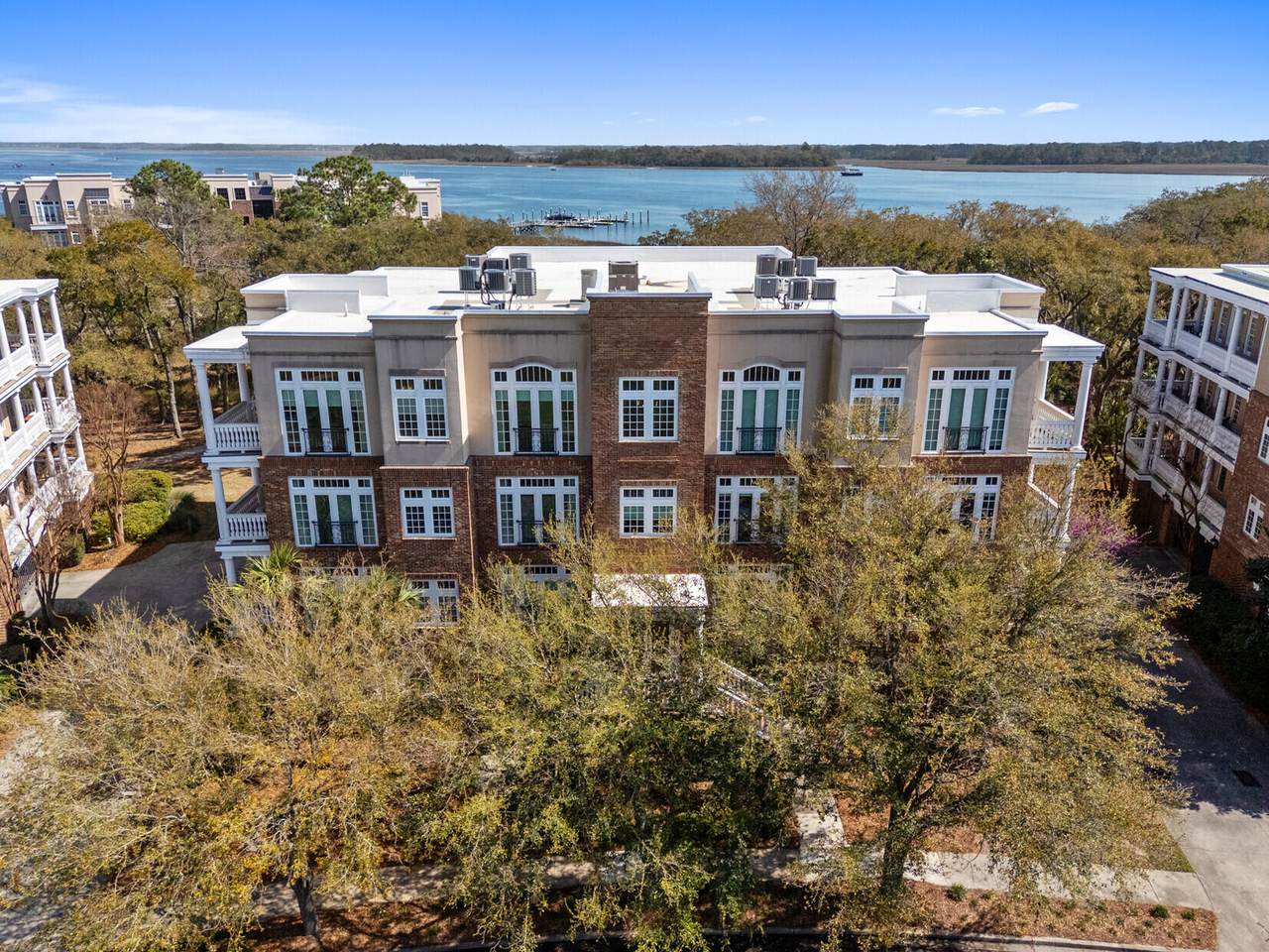 https://bt-photos.global.ssl.fastly.net/charleston/1280_boomver_1_26008522-2.jpg