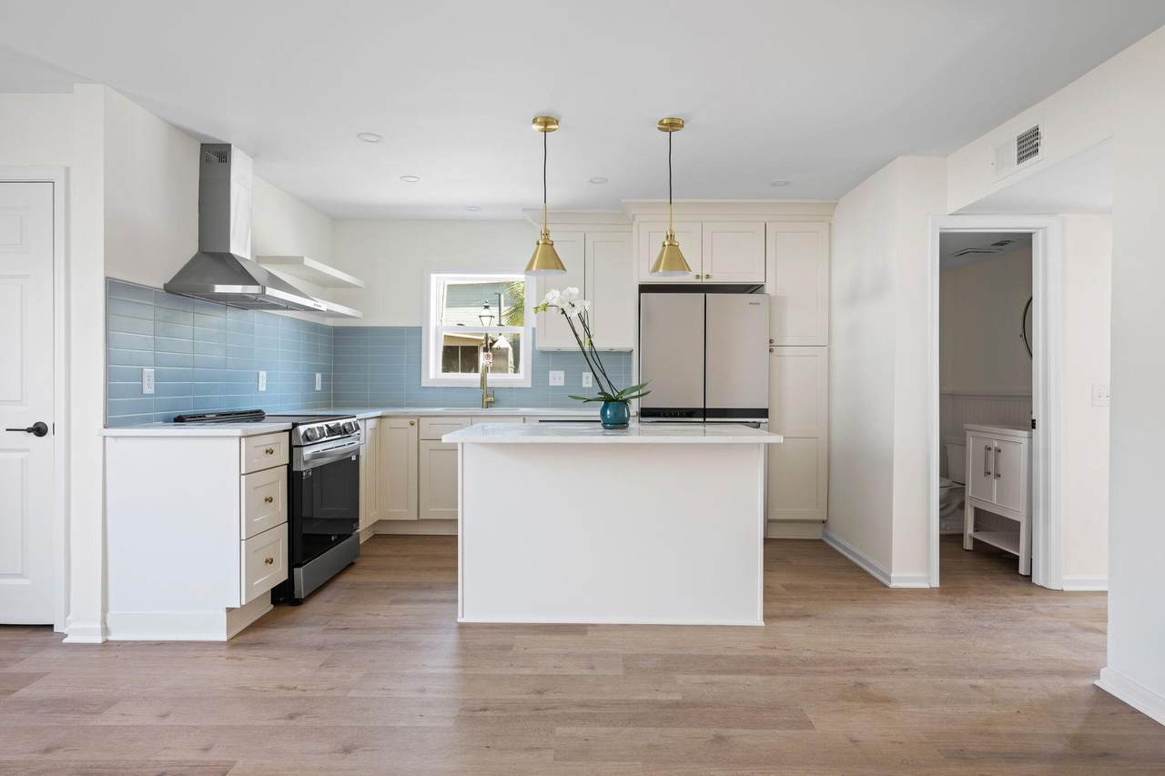 34 Isabella Street - Photo 1