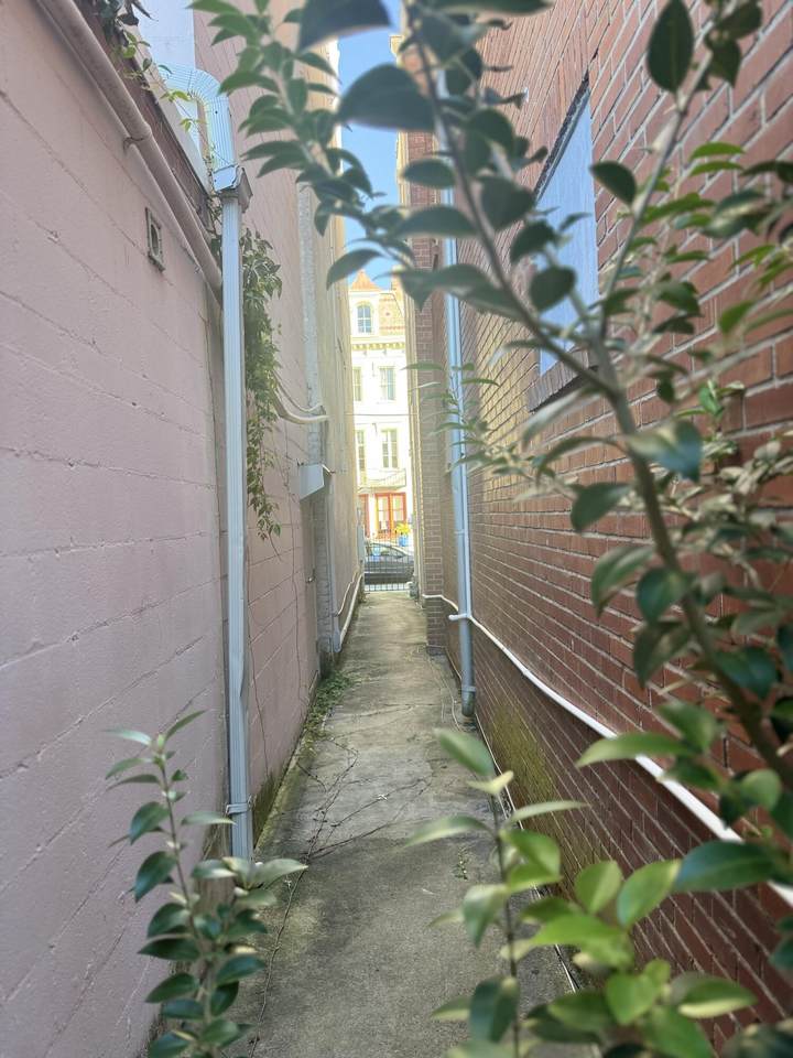 https://bt-photos.global.ssl.fastly.net/charleston/1280_boomver_1_26008980-2.jpg