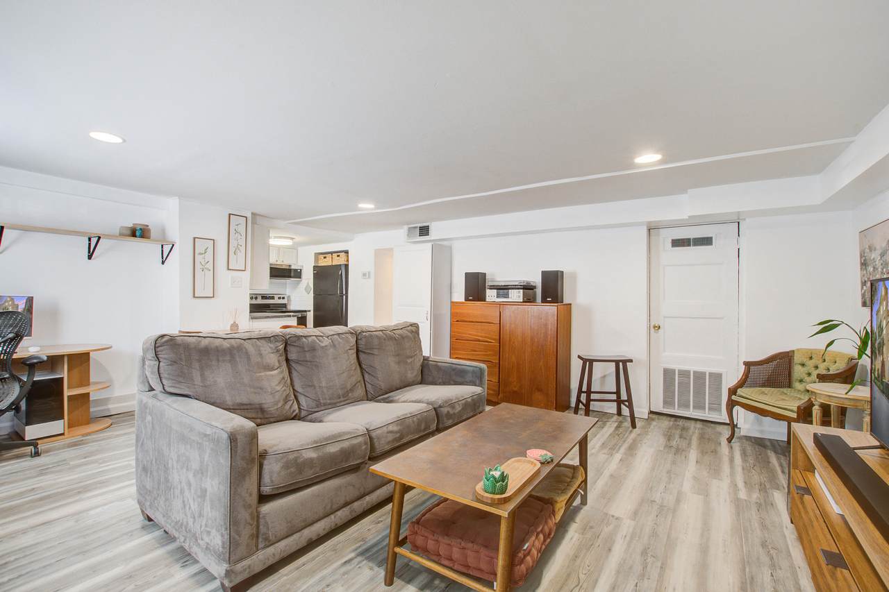 65 Vanderhorst Street - Photo 1