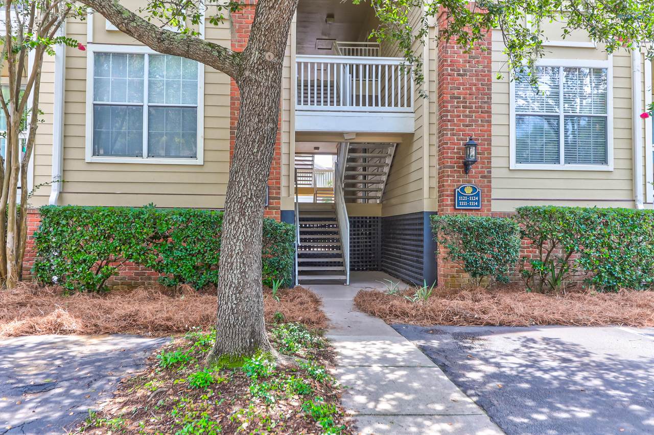 1600 Long Grove Drive - Photo 1