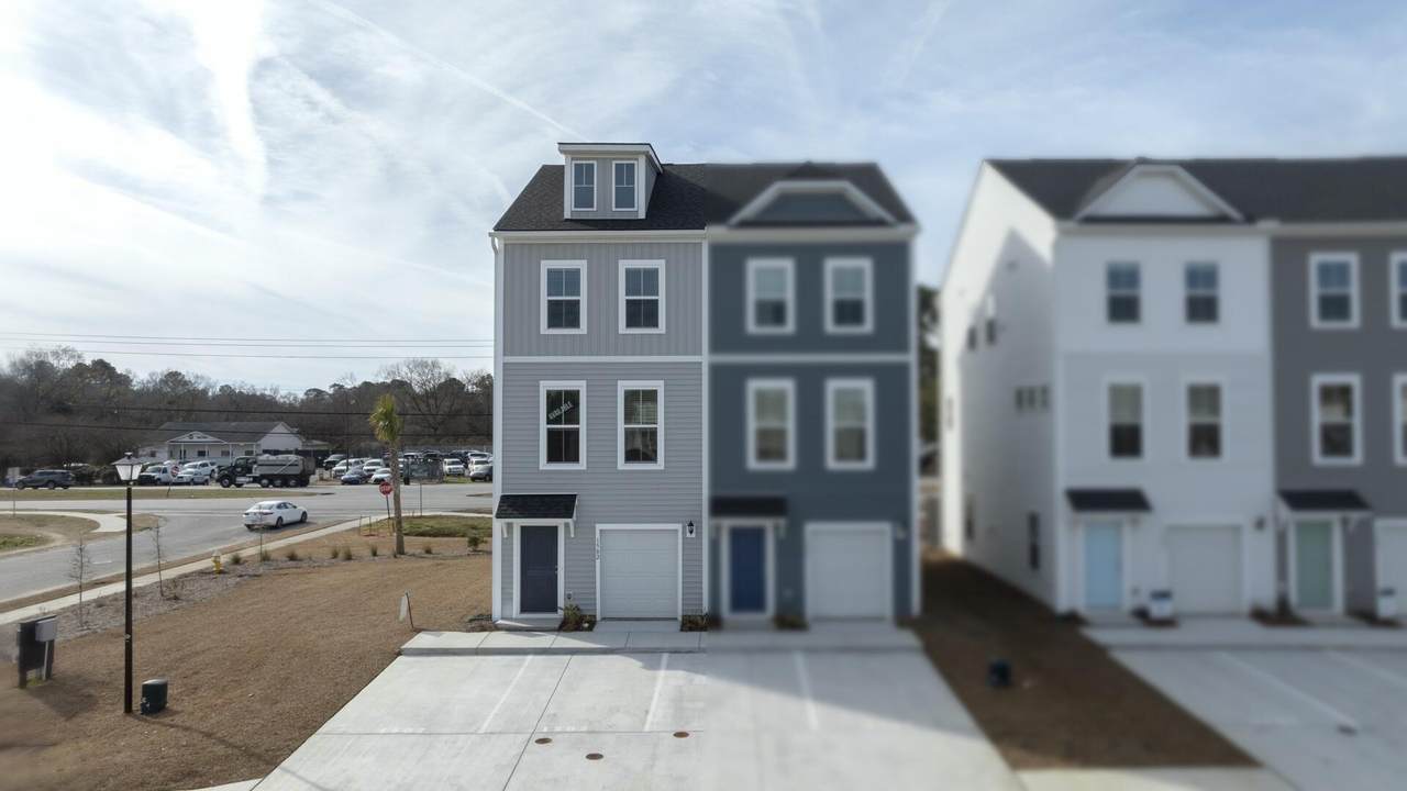 4633 Forest Hills Drive - Photo 1
