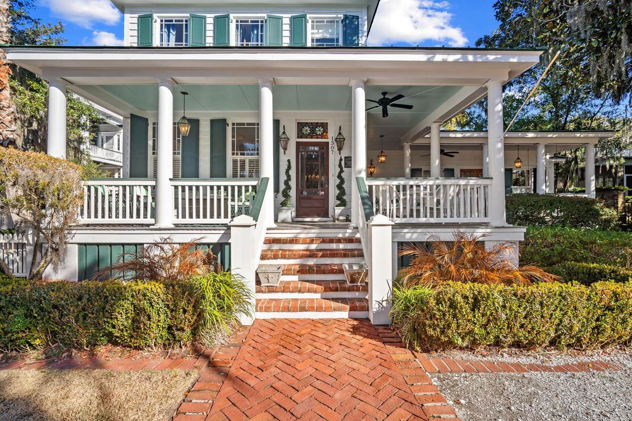 https://bt-photos.global.ssl.fastly.net/charleston/1280_boomver_1_26009675-2.jpg