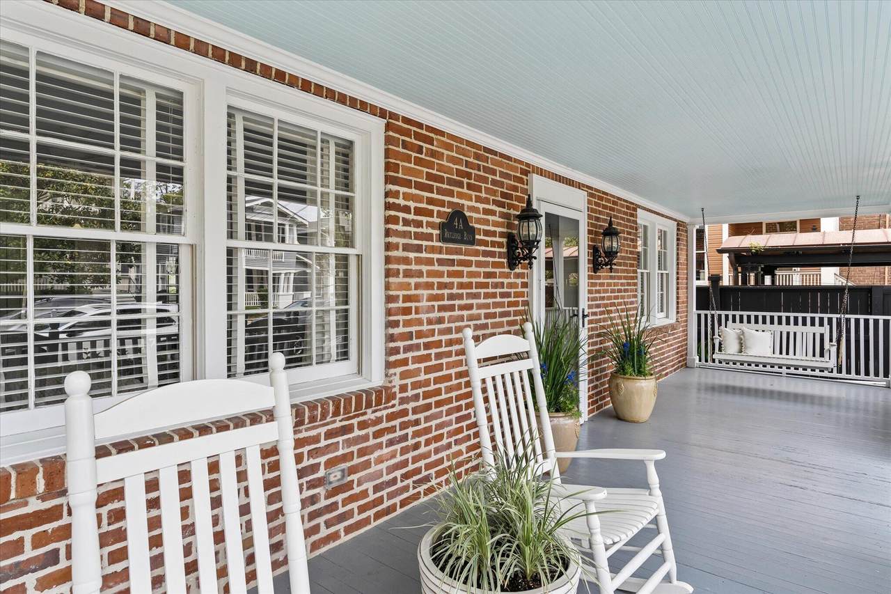4 Rutledge Boulevard - Photo 1