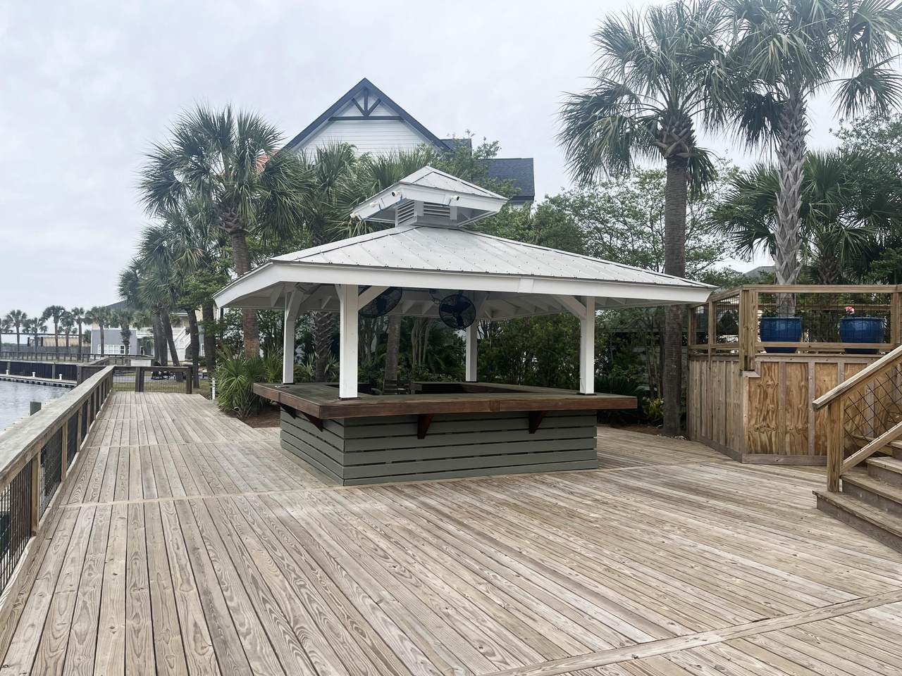https://bt-photos.global.ssl.fastly.net/charleston/1280_boomver_1_26009924-2.jpg