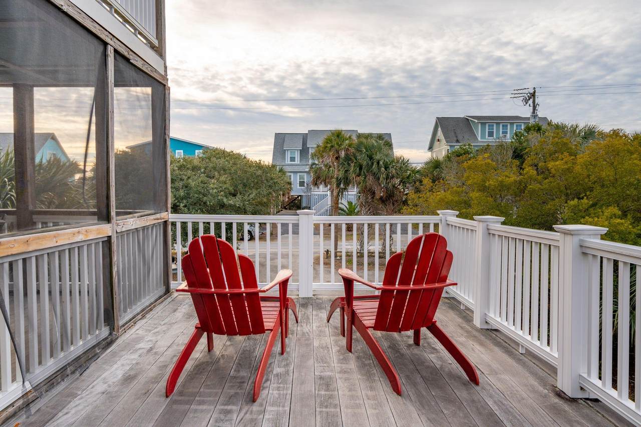 904 Arctic Avenue - Photo 1