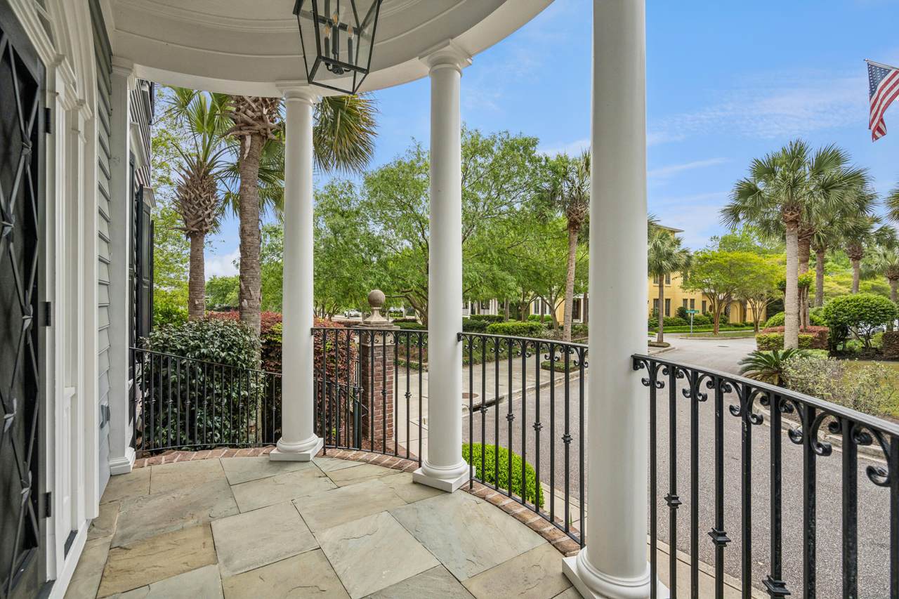https://bt-photos.global.ssl.fastly.net/charleston/1280_boomver_1_26010015-2.jpg