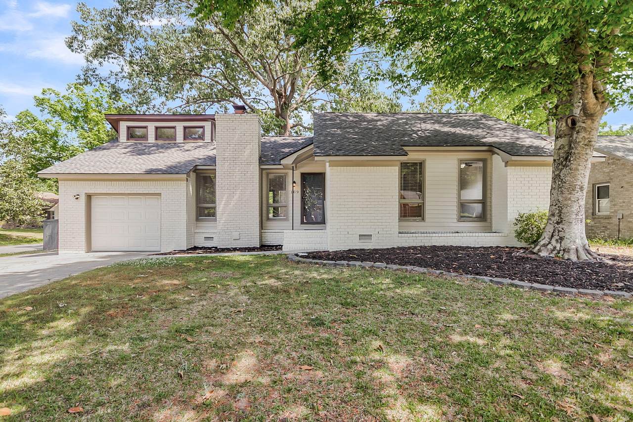 109 Flamingo Drive - Photo 1