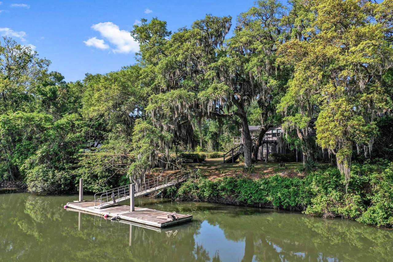 https://bt-photos.global.ssl.fastly.net/charleston/1280_boomver_1_26011294-2.jpg